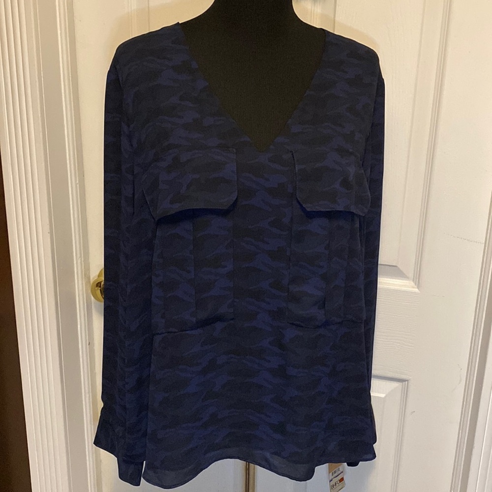 Rachel Roy Women’s V-Neck Navy Blue Camo Print Blouse sz XL NWOT